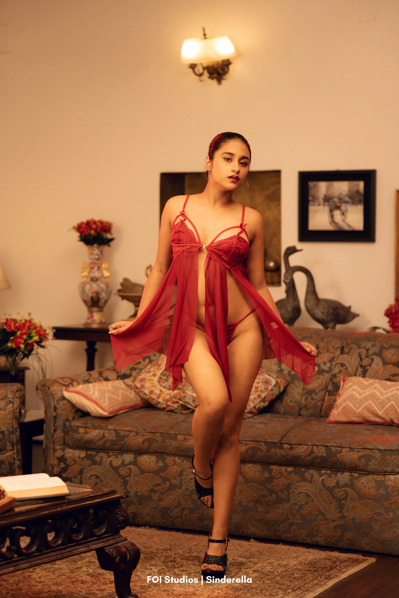 Feel Irresistible Before Lights Go Low – 2 Piece Set with Panty