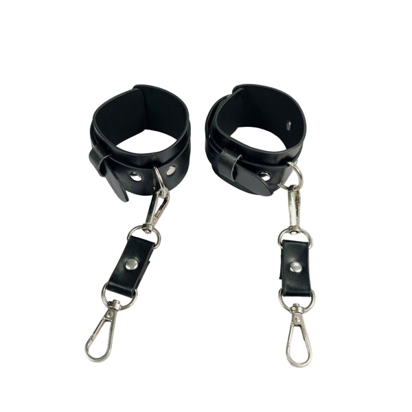Zibba Leather Handcuff Roleplay - Sinderella